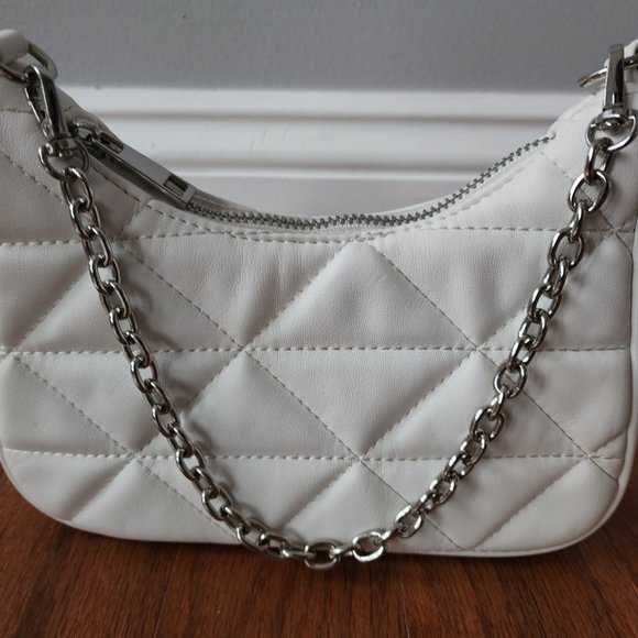 Forever 21 White Quilted CrossBody Bag - Picture 3 of 7